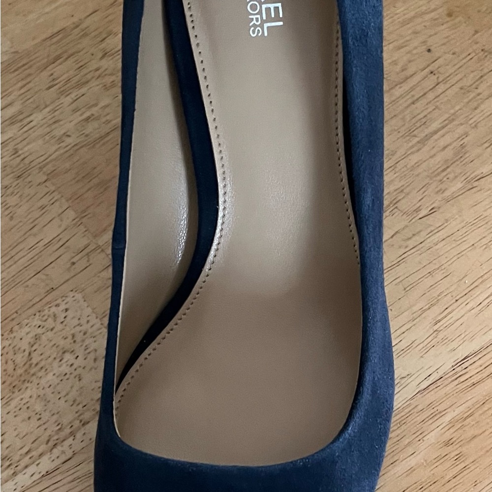 Michael Kors Dorothy Flex Pumps Suede